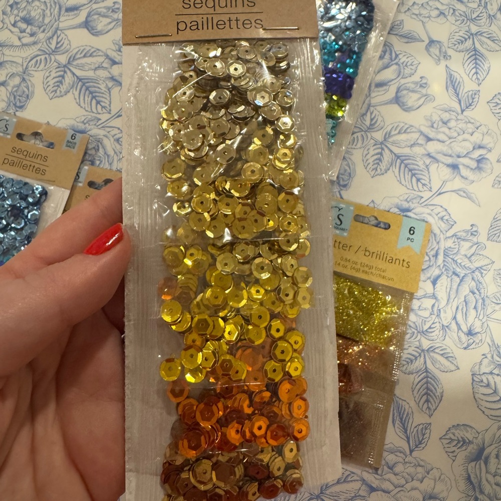 CRAFT SUPPLIES Brand new sequins and glitter - Picture 6 of 7